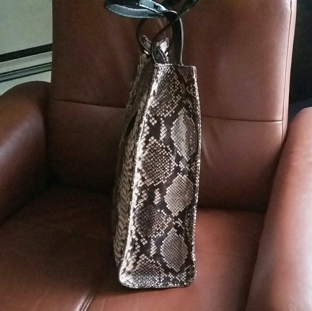 Kate Spade Bag - Picture 4 of 6